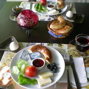 Otel Maviev